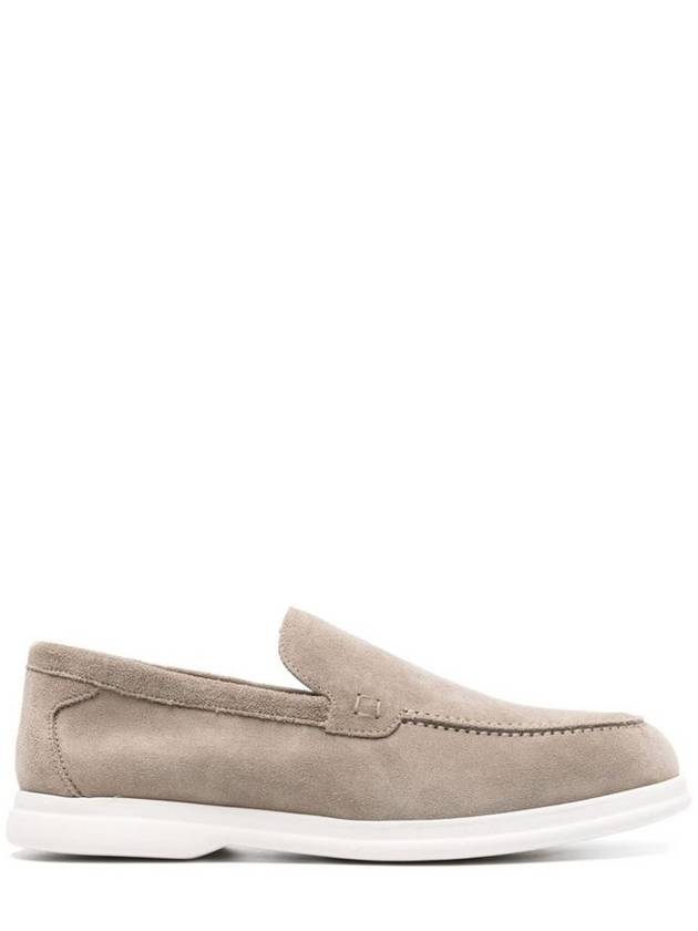 Doucal의 라운드 토 슬립온 로퍼