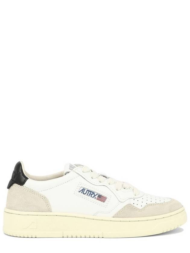 Autry 메달리스트 로우탑 스니커즈