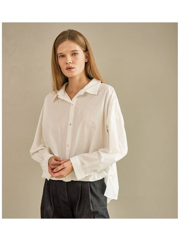 칼레이트 트위스트 헴 셔츠 화이트