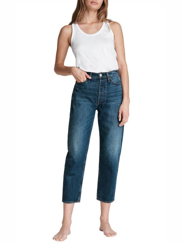 클로버를 입은 알리사 진 Alissa Jean In Clover