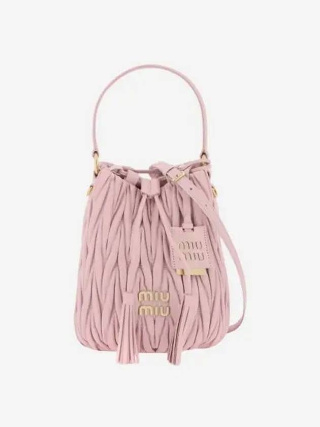 미우미우 마테라쎄 나파 가죽 버킷백 알라바스터 핑크 Miu Miu Matelasse Nappa Leather Bucket Bag Alabaster Pink