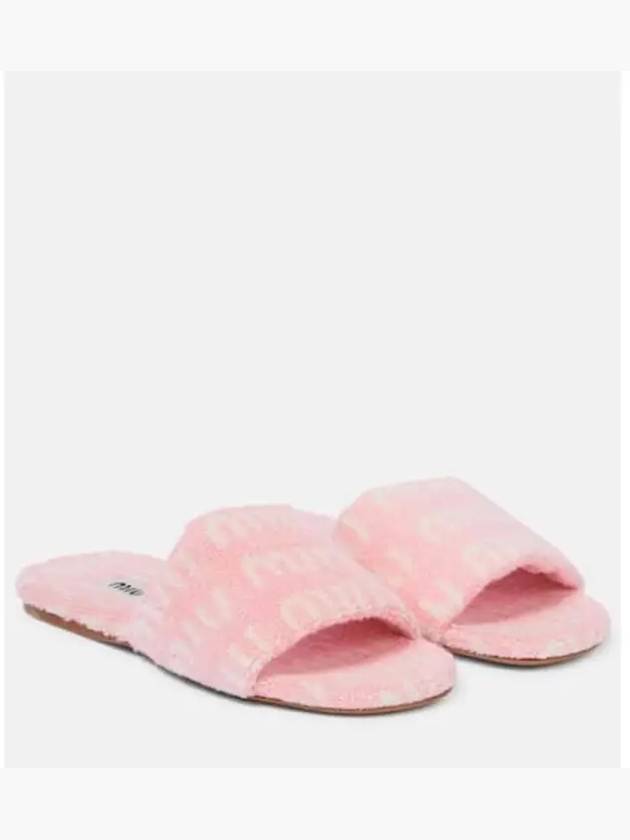 미우미우 로고 테리 슬라이드