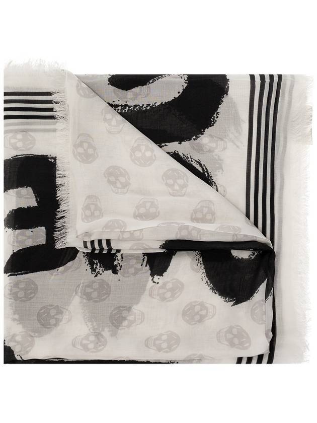 알렉산더 맥퀸 여성 로고 프린트 소프트 머플러 화이트