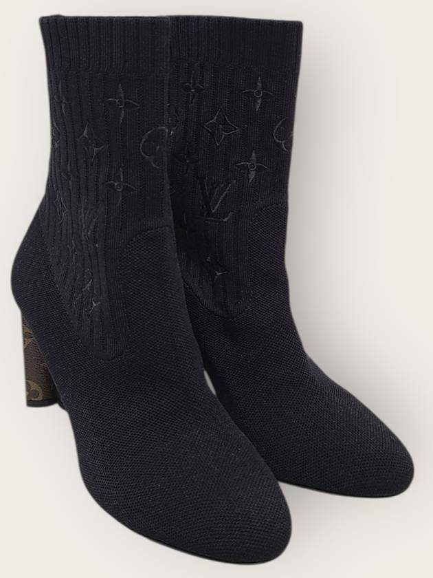 루이비통 블랙 모노그램 실루엣 앵클 부츠 36