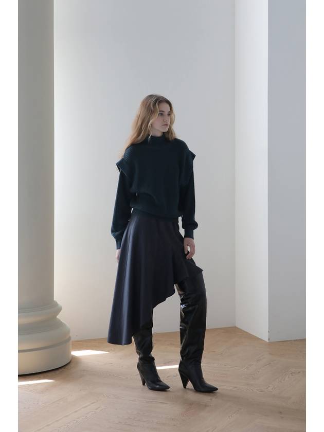 24FW 언밸런스 플레어 스커트