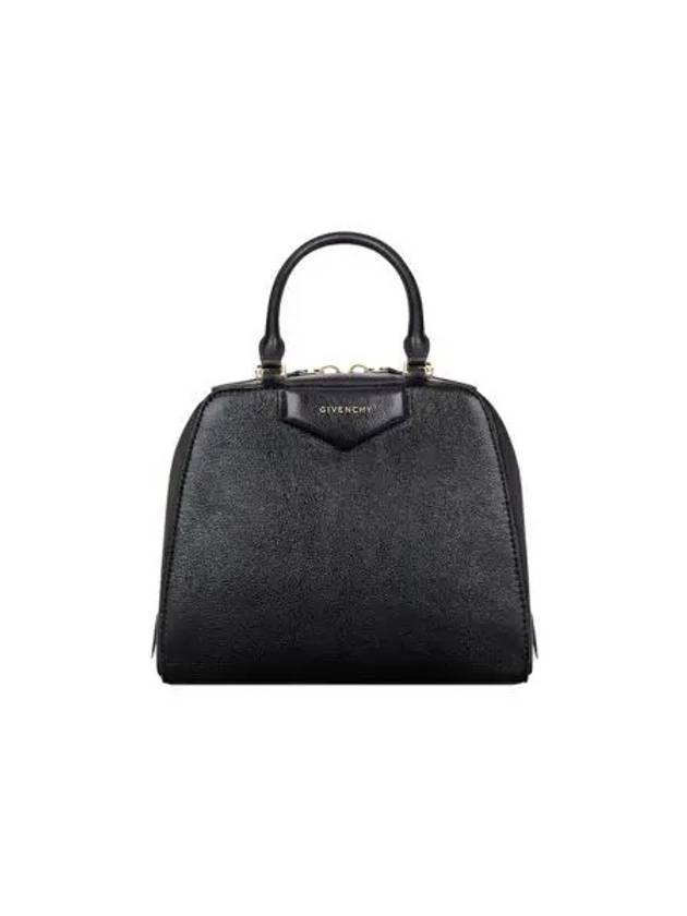 지방시 레더 미니 안티고나 큐브백 블랙 Givenchy Mini Antigona Cube Bag in Leather Black