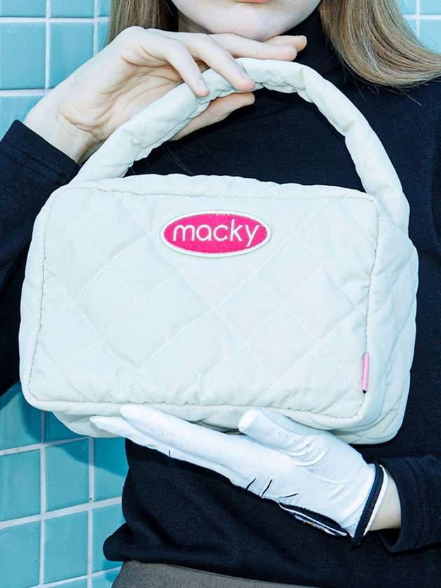 23FW 맥키 패딩 골프가방 퀄팅 스퀘어 토트백 아이보리 MCFW23BAG 3IV