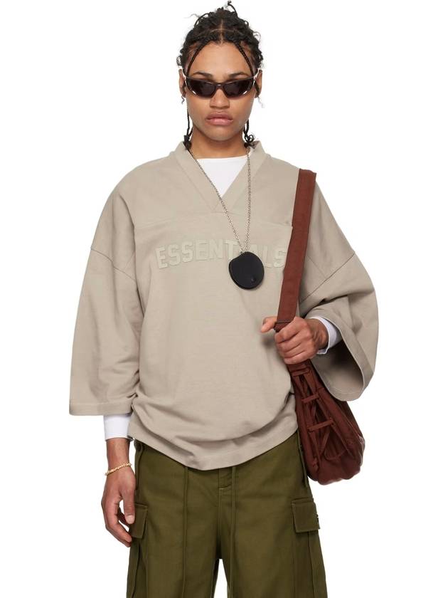 24SS 피어오브갓 에센셜 앞로고 풋볼 V넥 반팔티셔츠 SEAL