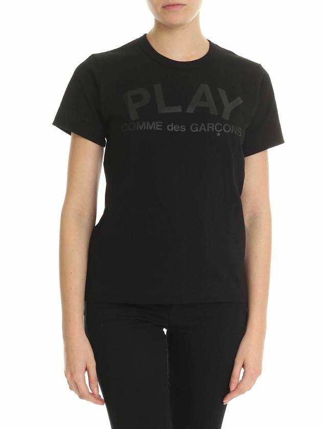 Comme des Garcons Play Black T-shirt with Comme des garcons print