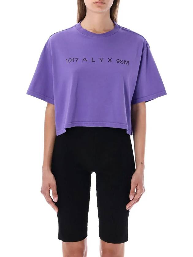 1017 ALYX 9SM 로고 프린트 크루넥 크롭 티셔츠 AAWTS0317FA02C_PLE0001