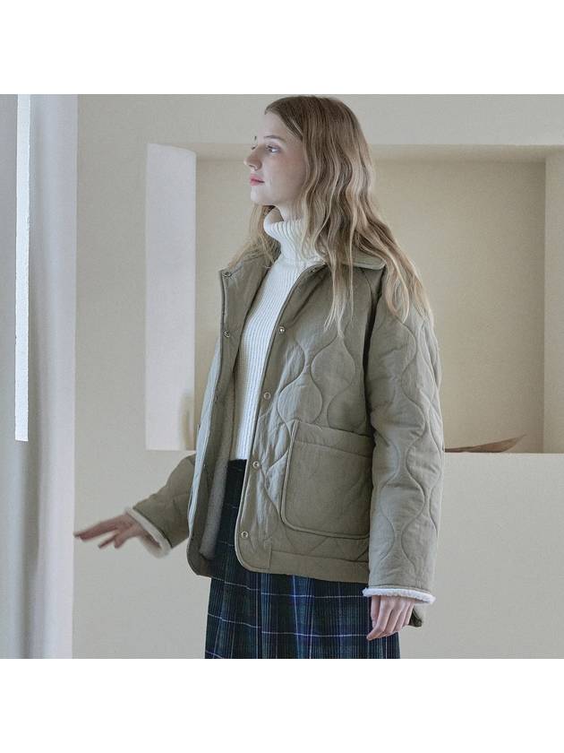 아방 플리스 웨이브 퀼팅 점퍼 베이지