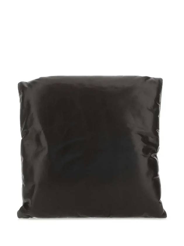 보테가베네타 필로우 클러치 백 초콜릿 브라운