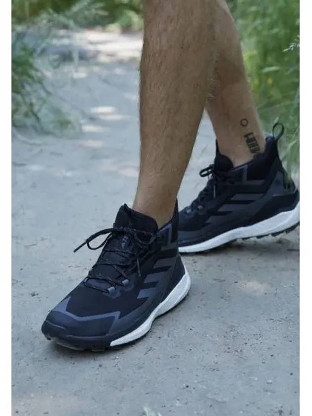 아디다스 퍼포먼스 프리하이커 2.0 고어텍스® 하이킹화 코어 블랙그레이 six그레이 three 등산화 트래킹화 233908