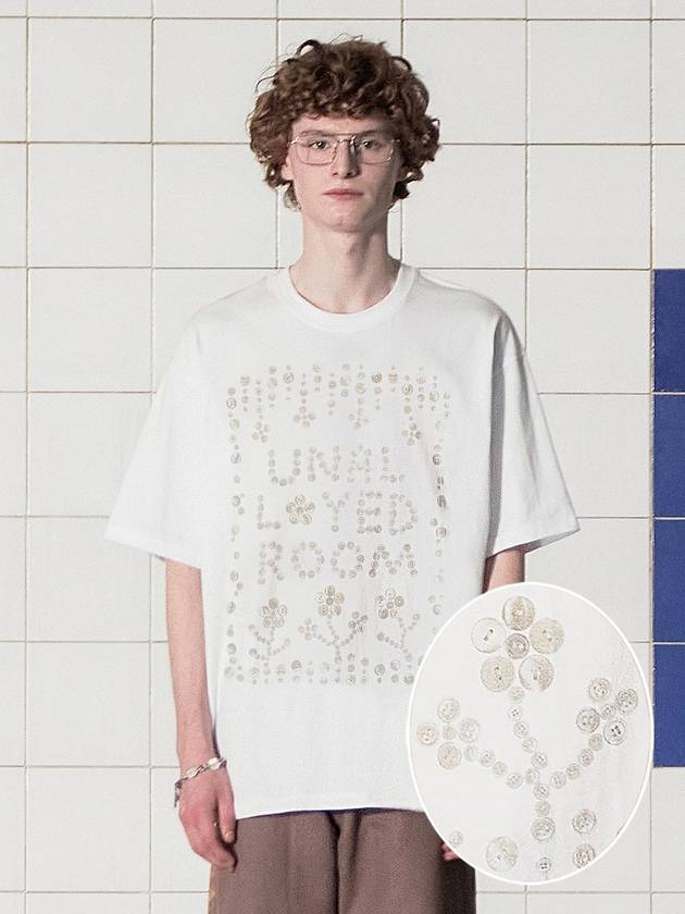 버튼 로고 티셔츠 화이트