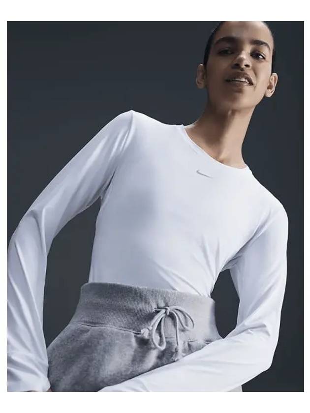 나이키 원 클래식 우먼 드라이핏 롱슬리브 긴팔 탑 상의 FN2801 100