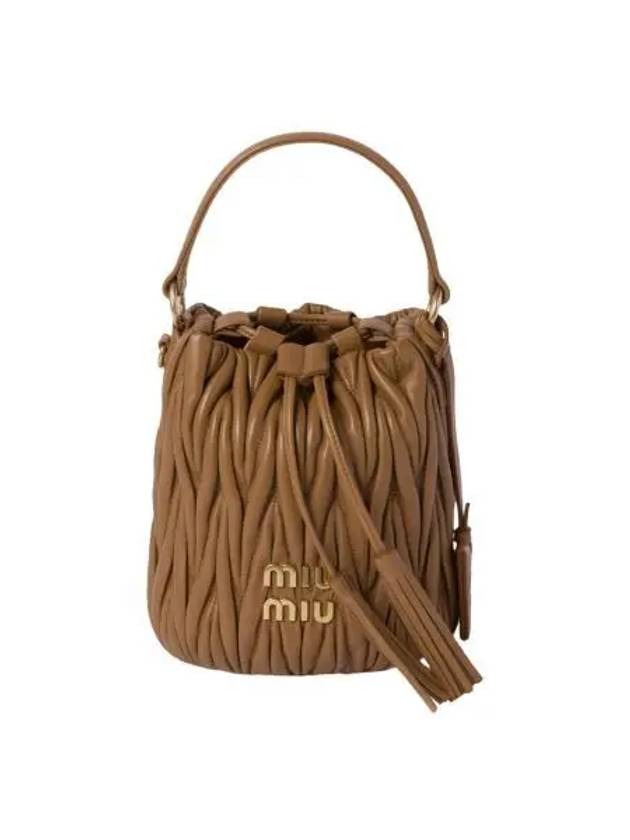 미우 미우 마테라쎄 나파 레더 버킷 숄더백 카라멜 Miu Miu Matelasse Nappa Leather Bucket Bag Caramel