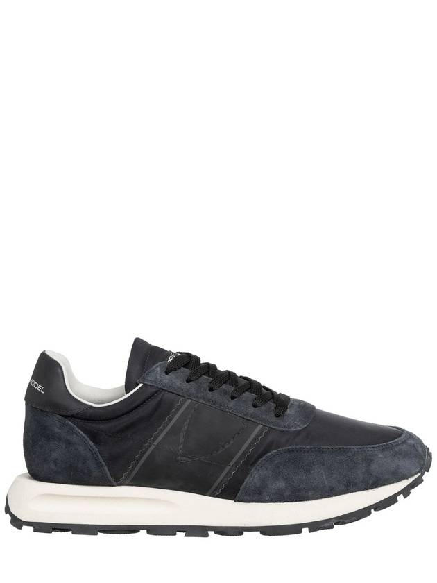 Running Tour Sneakers