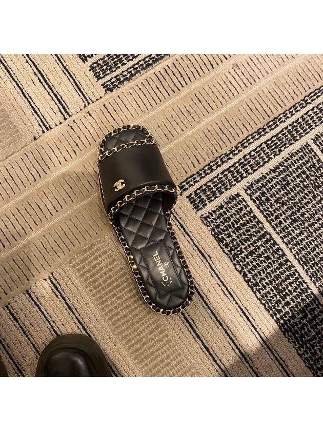 샤넬 CC 체인 장식 트림 레더 슬라이드 뮬 샌들 22S