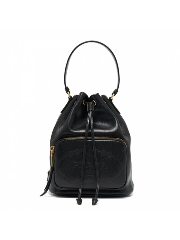 프라다 로고 듀엣 그레이스 카프스킨 버킷 백 블랙