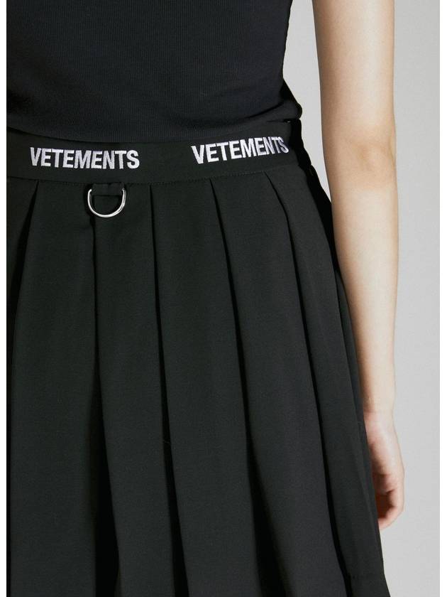 베트멍 로고 프린트 스쿨 걸 스커트 WE54SK280B 9696 B0110984987