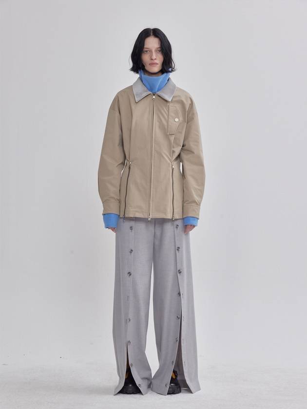 라이 카라 배색 지퍼 디테일 점퍼형 자켓 베이지