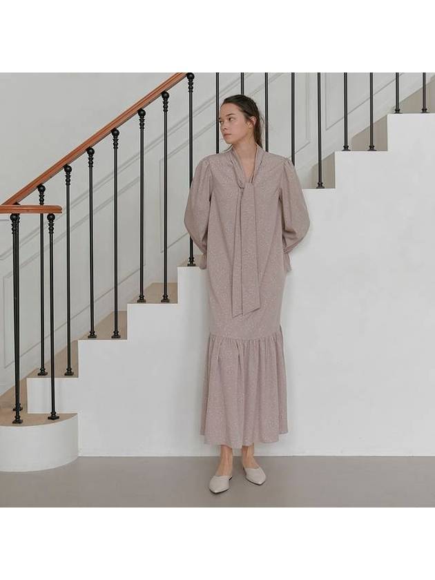 티나블러썸 토리 롱 원피스 핑크 베이지