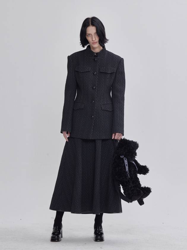 라이 퀼팅 디테일 와이드 숄더 자켓 블랙