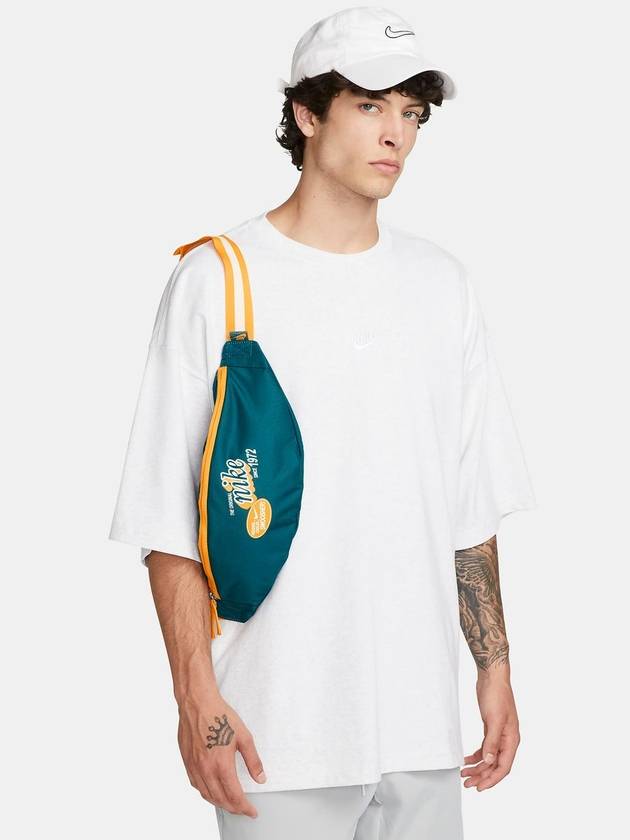 나이키 헤리티지 힙색 슬림 웨이스트백
