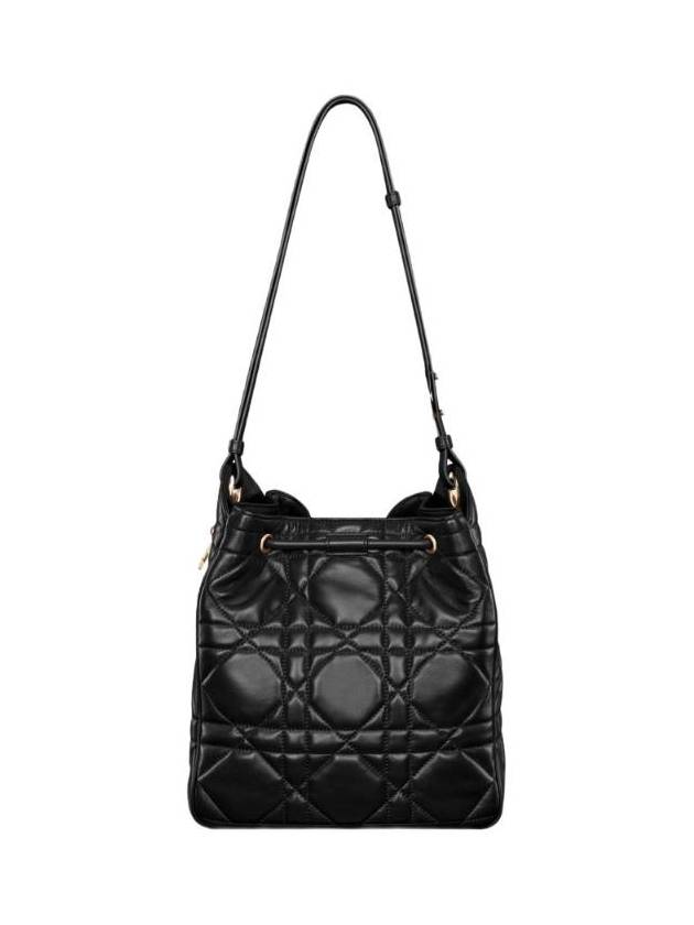 디올 미디움 D 모션 백 매크로까나쥬 램스킨 블랙 M2852ONWP M900