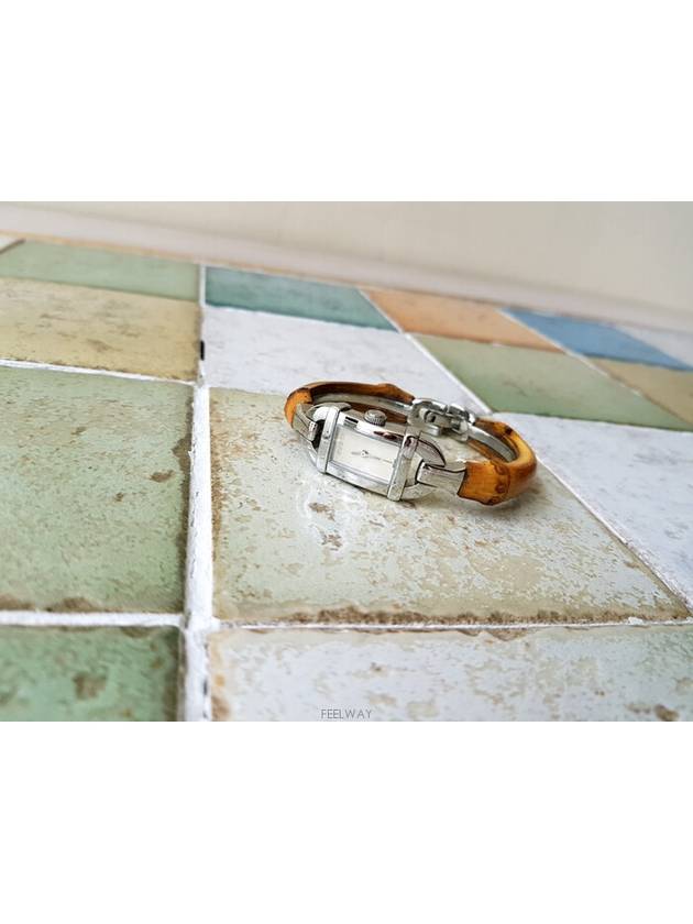 구찌 여성 시계