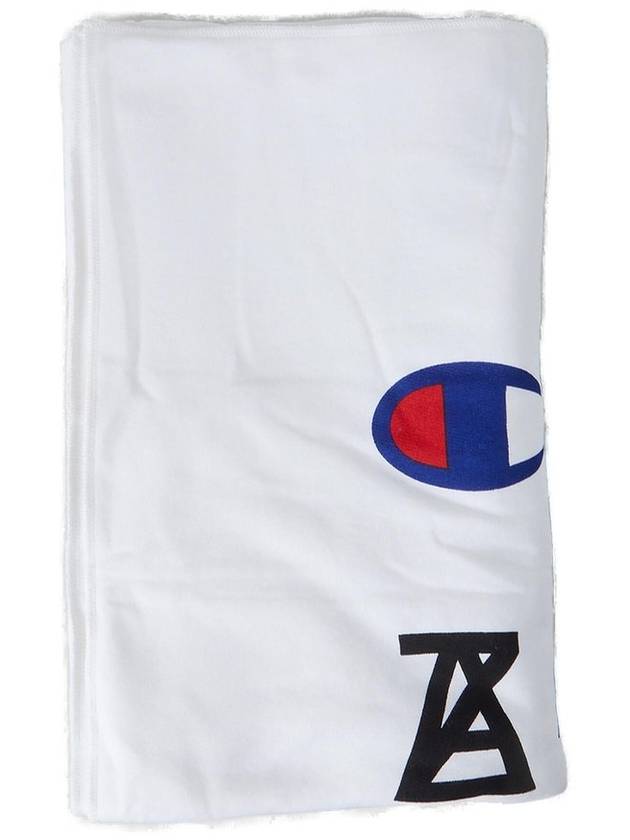 챔피언 X 안리얼리지 로고 프린트 블랭킷