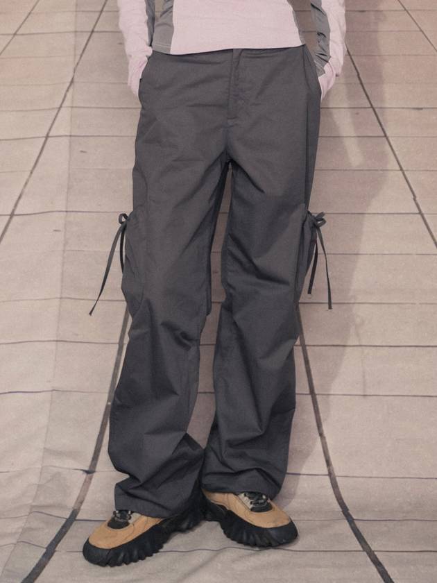 리본 스트링 카고 팬츠 그레이