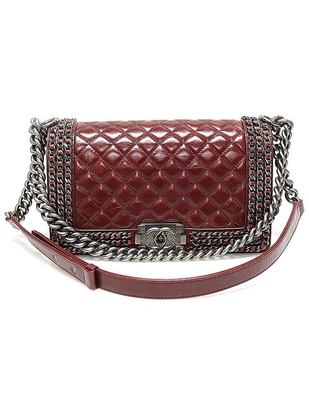 A67086 버건디 카프스킨 체인 어라운드 보이 샤넬 미듐 플랩 숄더백 23번대