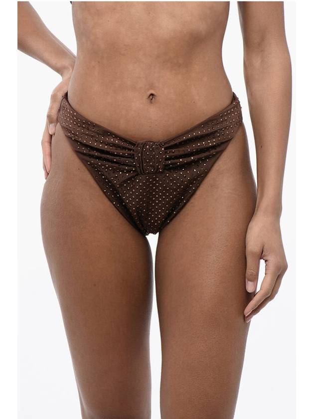 셀프포트레이트 여성 비치웨어