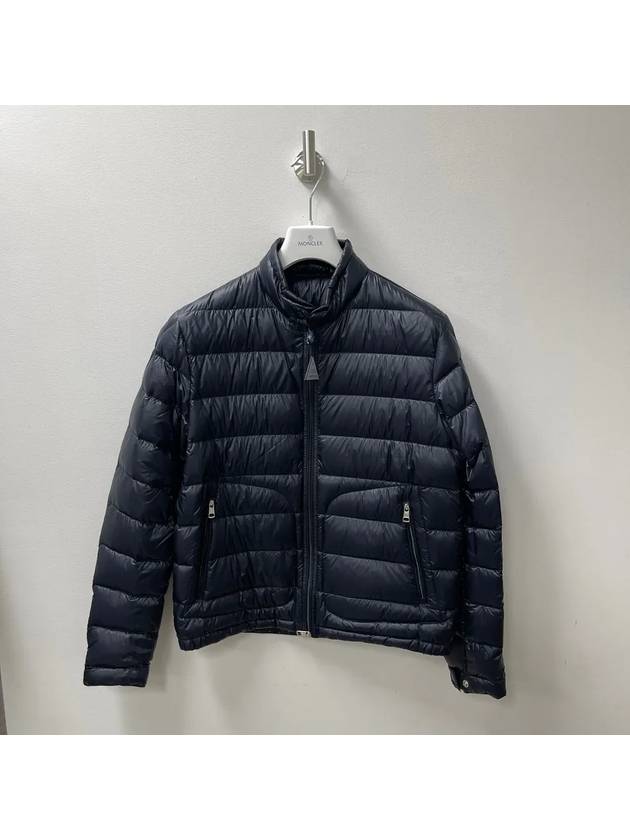 25SS 몽클레르 남성 Acorus 패커블 숏 다운 자켓 나이트블루 1A1060053029 776