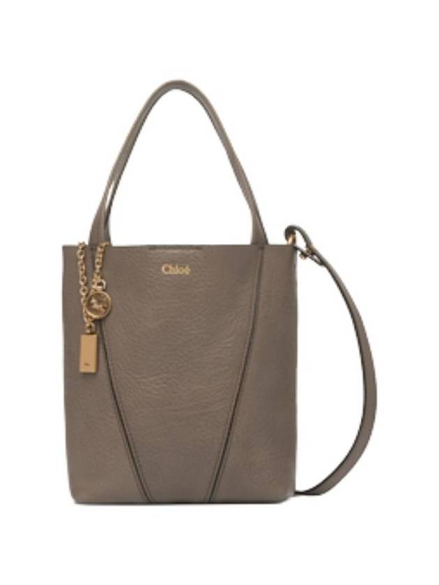 끌로에 그레인드 레더 스핀 스몰 토트백 플란넬 그레이 CH25SS812N84036