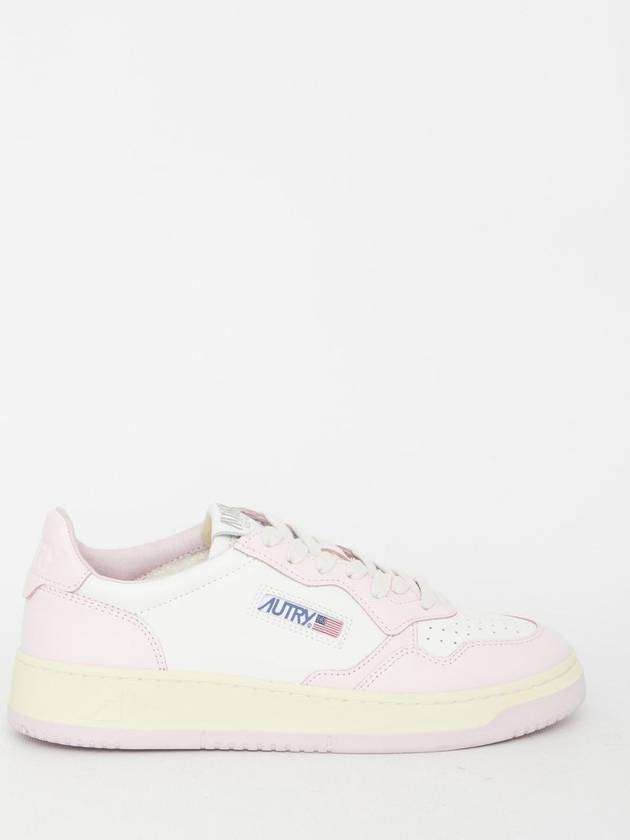 AUTRY 메달리스트 스니커즈 AULW37