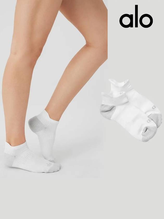 alo 알로 요가 퍼포먼스 탭 삭스 양말 화이트