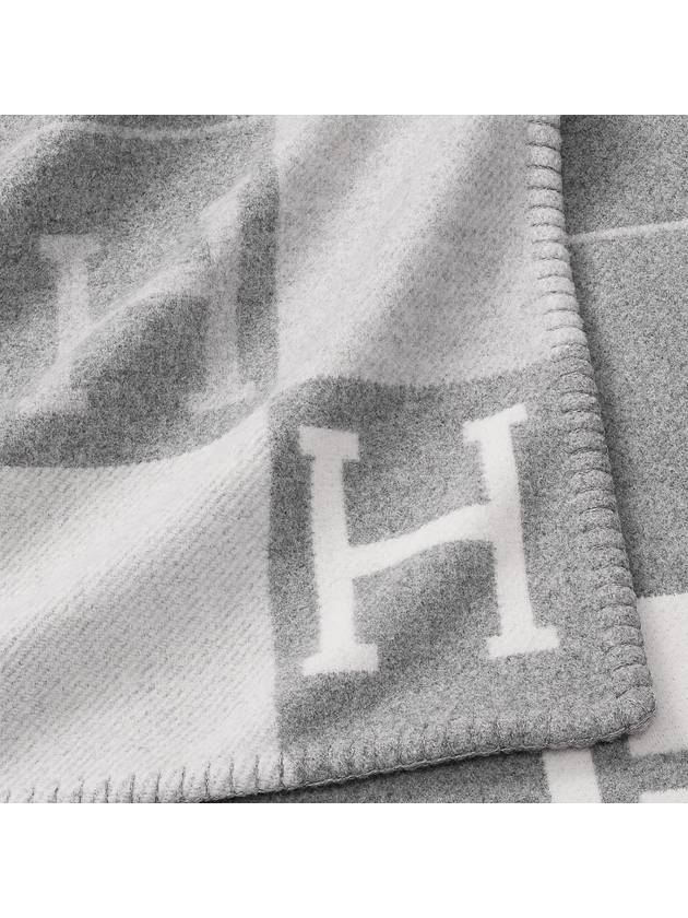 에르메스 아발론 그레이 블랭킷 담요 쓰로우 플래드 H102665M