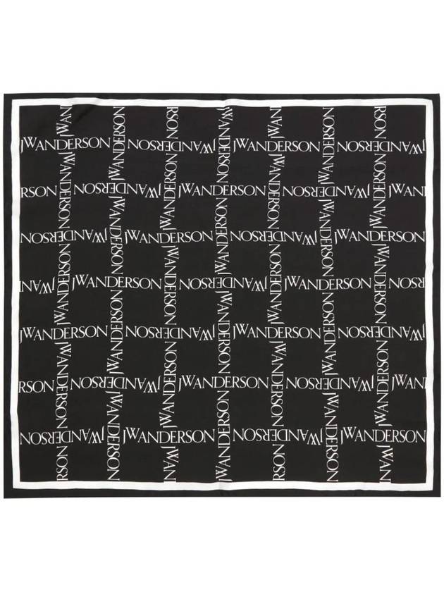 JW 앤더슨 로고 프린트 실크 머플러 블랙