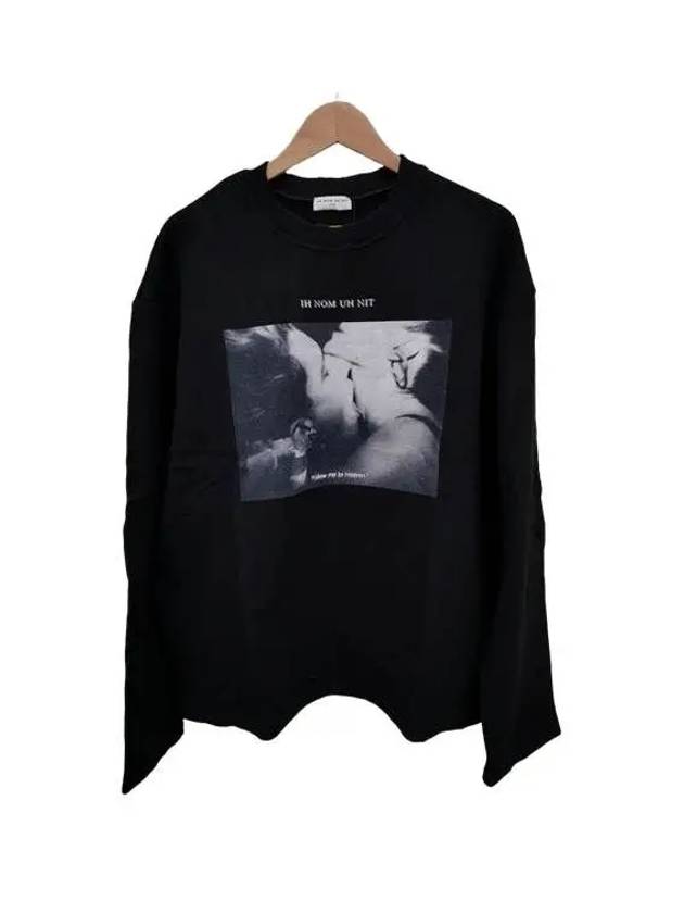 이놈어닛 NUS19264 009 포토 프린팅 블랙 맨투맨 ih nom uh nit