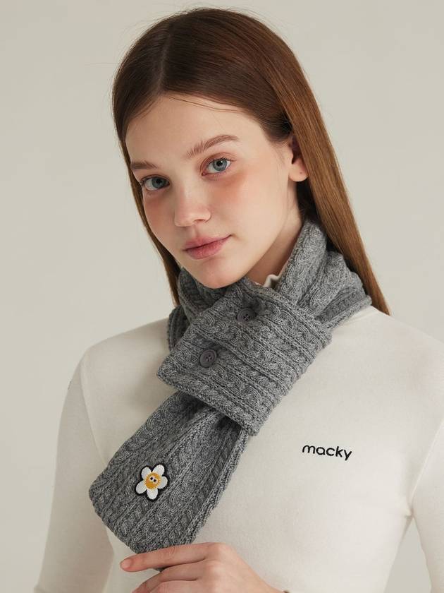 24FW 맥키 여성 포인트 버튼 니트 머플러 그레이 MCWT24NW2GY