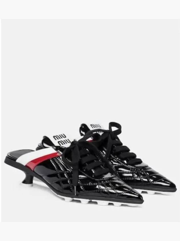 미우미우 페이턴트 레더 뮬