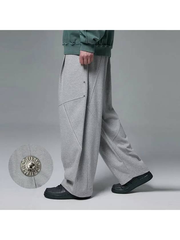 3월22일 예약배송 크럼프 오블리크 딥턱 스웨트 팬츠 메란지