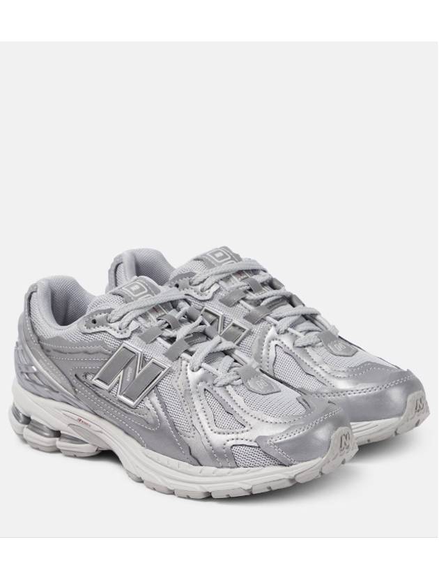 NEW BALANCE 뉴발란스 1906D 메탈릭 트리밍 메시 스니커즈