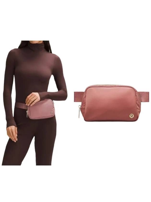 룰루레몬 가방 메탈 마크 에브리웨어 1L 벨트백 핑크