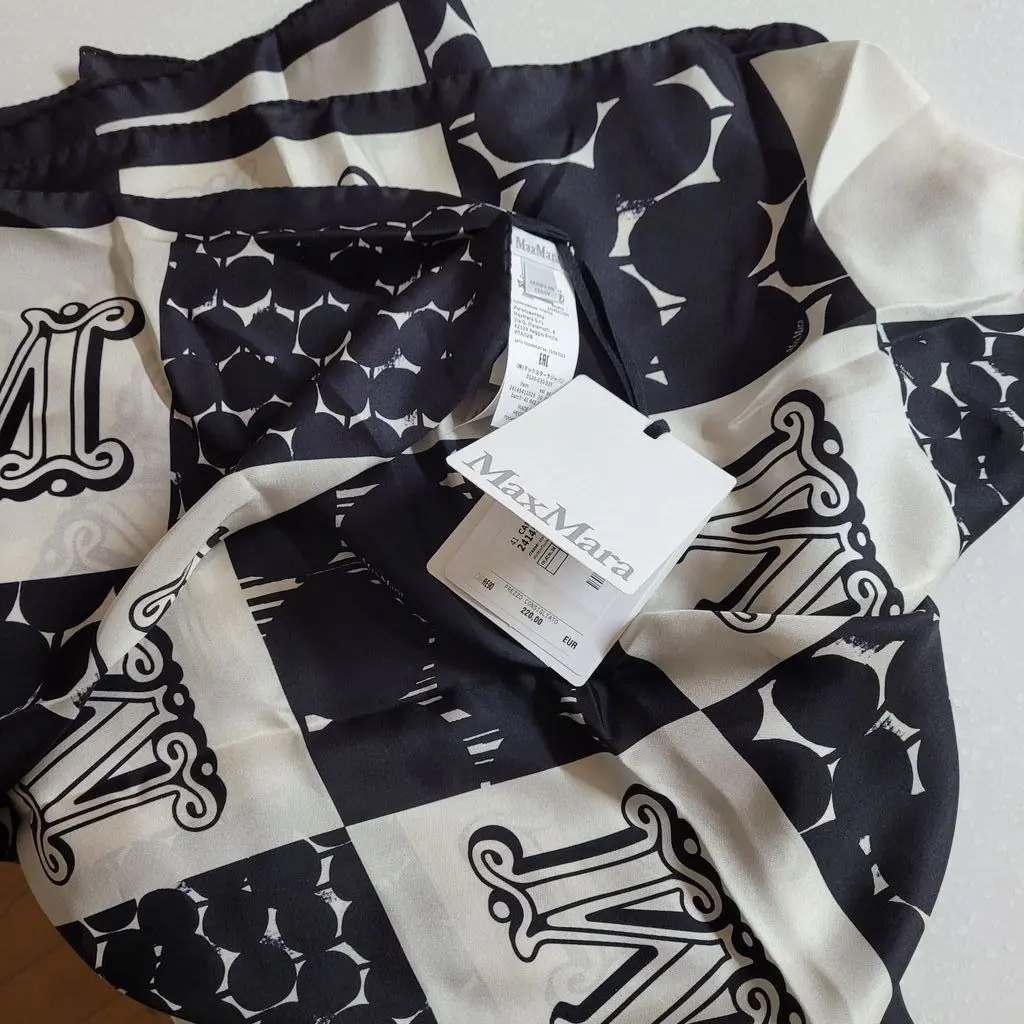 ---의 리뷰 이미지